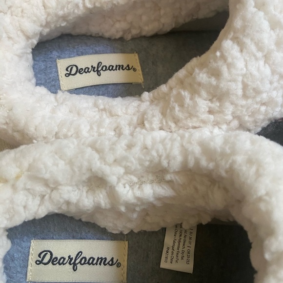 Dearfoams memory foam and sherpa trim slippers – NEW - Picture 4 of 9